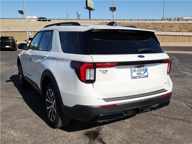 new 2025 Ford Explorer car