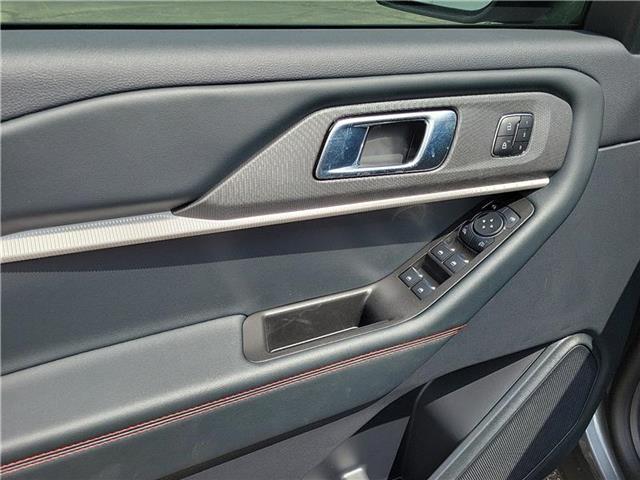 new 2025 Ford Explorer car