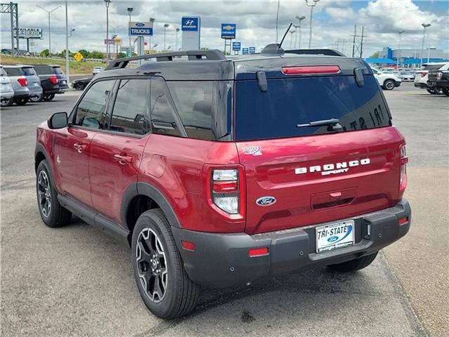 new 2025 Ford Bronco Sport car, priced at $39,975
