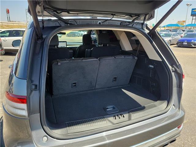 used 2024 Lincoln Aviator car, priced at $52,100