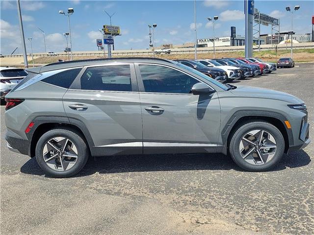 new 2025 Hyundai Tucson car, priced at $35,240