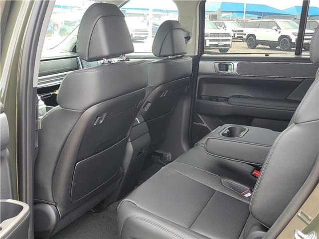 new 2025 Hyundai Santa Fe HEV car, priced at $51,680