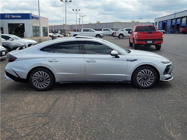 new 2025 Hyundai Sonata Hybrid car, priced at $42,110