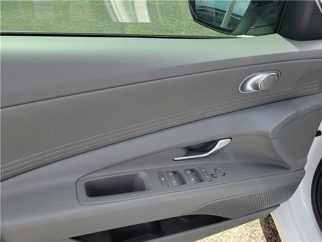 new 2025 Hyundai Elantra HEV car, priced at $32,295