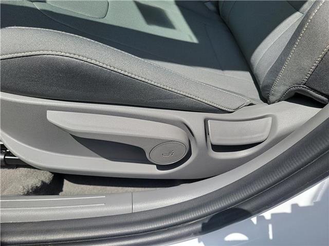 new 2025 Hyundai Elantra HEV car, priced at $32,295