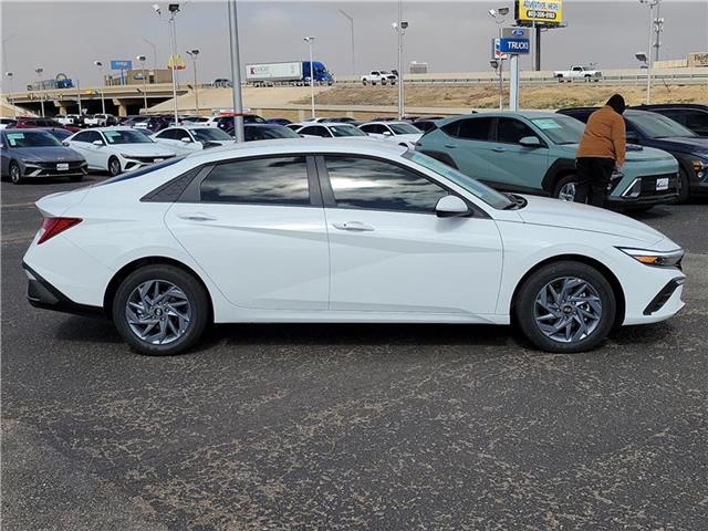 new 2025 Hyundai Elantra HEV car, priced at $30,175