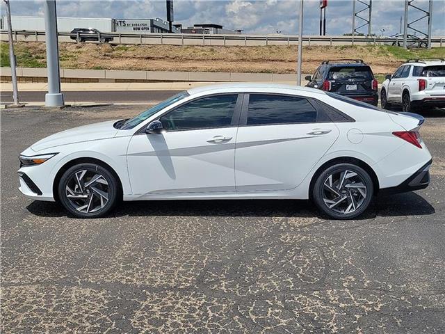 new 2025 Hyundai Elantra HEV car, priced at $32,275