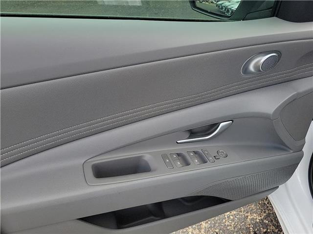 new 2025 Hyundai Elantra HEV car, priced at $32,275