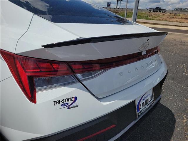 new 2025 Hyundai Elantra HEV car, priced at $32,275
